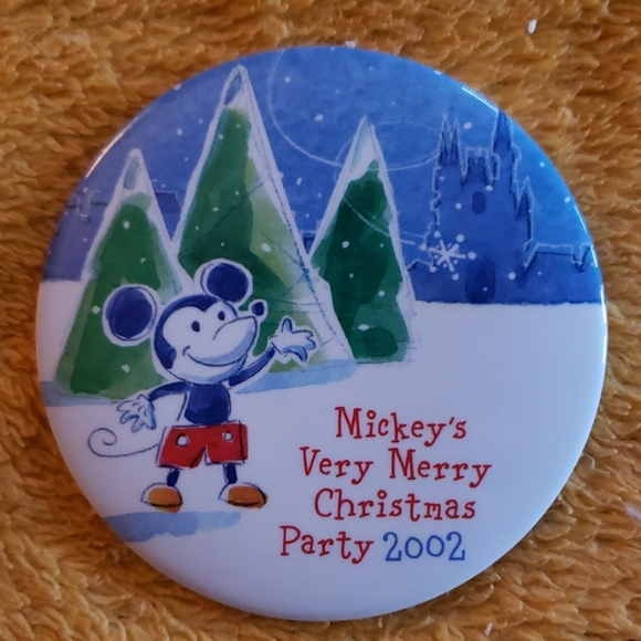 Mickey's Very Merry Christmas Party 2002 Button - Picture 1 of 2
